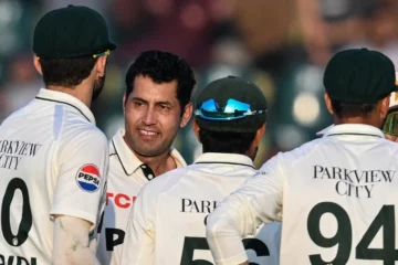 آصف آفریدی نے 92 سالہ ٹیسٹ ریکارڈ توڑ دیاعمر کو ہرا دینے والی کارکردگی سے تاریخ رقم