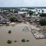 سیلاب سے پاکستان کی معیشت متاثر، ترقی کی رفتار سست اور مہنگائی میں اضافے کا خدشہ