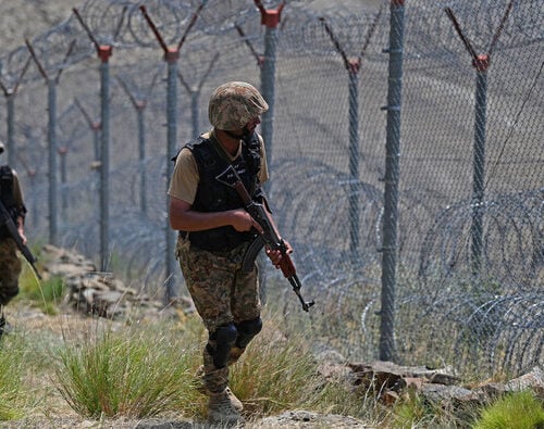 فتنۃ الخوارج کی دراندازی ناکام 25 دہشت گرد ہلاک، پاک فوج کے 5 جوان شہید؛ آئی ایس پی آر