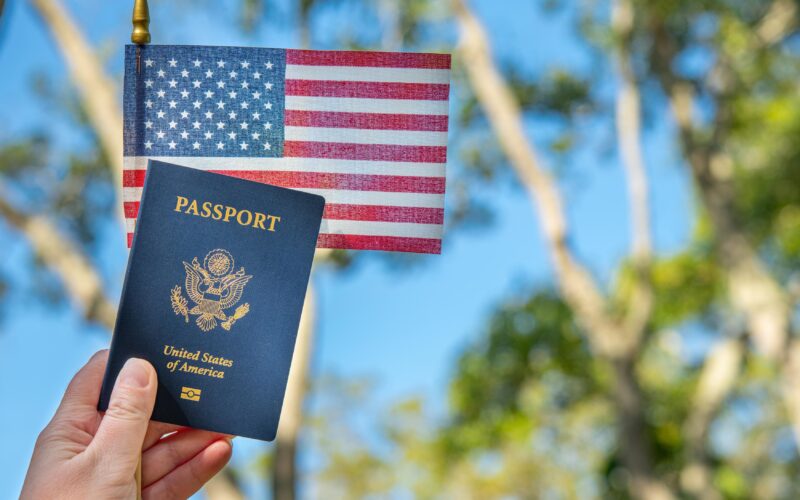 امریکا نے ترقی پذیر ممالک کی امیگریشن بند کر دی، 19 ممالک کے گرین کارڈ ہولڈرز متاثر