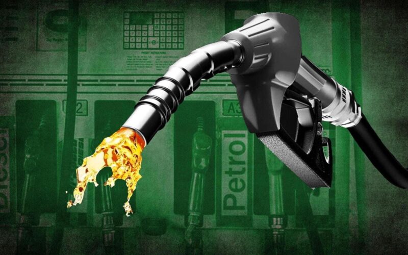 عوام کے لیے مزید خوش خبری، ایندھن کی قیمتوں میں دوسرا بڑا ریلیف