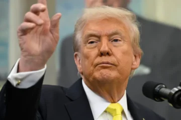 ٹرمپ نے خود کو وینزویلا کا عبوری صدر قرار دے دیا، نئی تصویر جاری