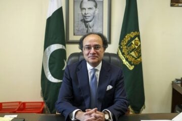 کرپشن کے باعث سرکاری اداروں میں سالانہ ایک ہزار ارب روپے ضائع ہوتے رہے، وزیر خزانہ