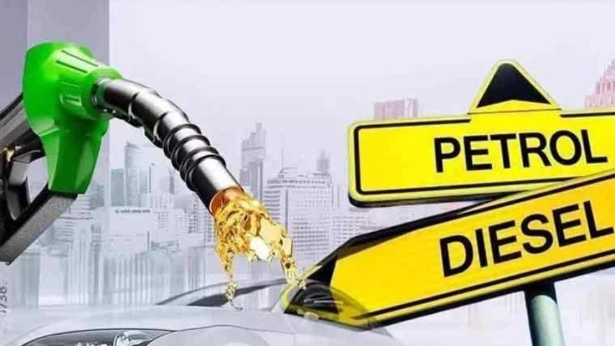 پیٹرول سستا نہ مہنگا، حکومت نے ٹیکسوں کا فارمولہ بدل دیا